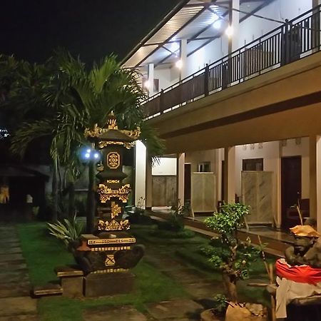 Puji Homestay Mataram Esterno foto