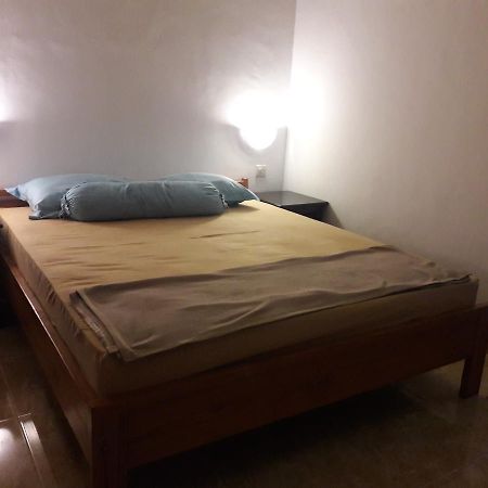 Puji Homestay Mataram Esterno foto