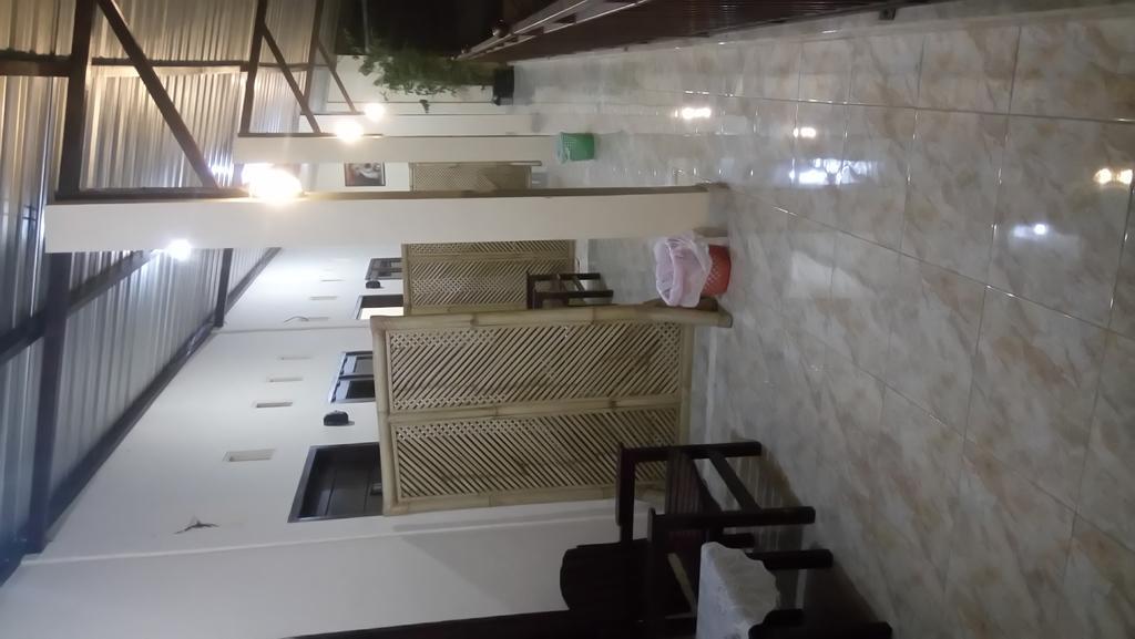 Puji Homestay Mataram Esterno foto