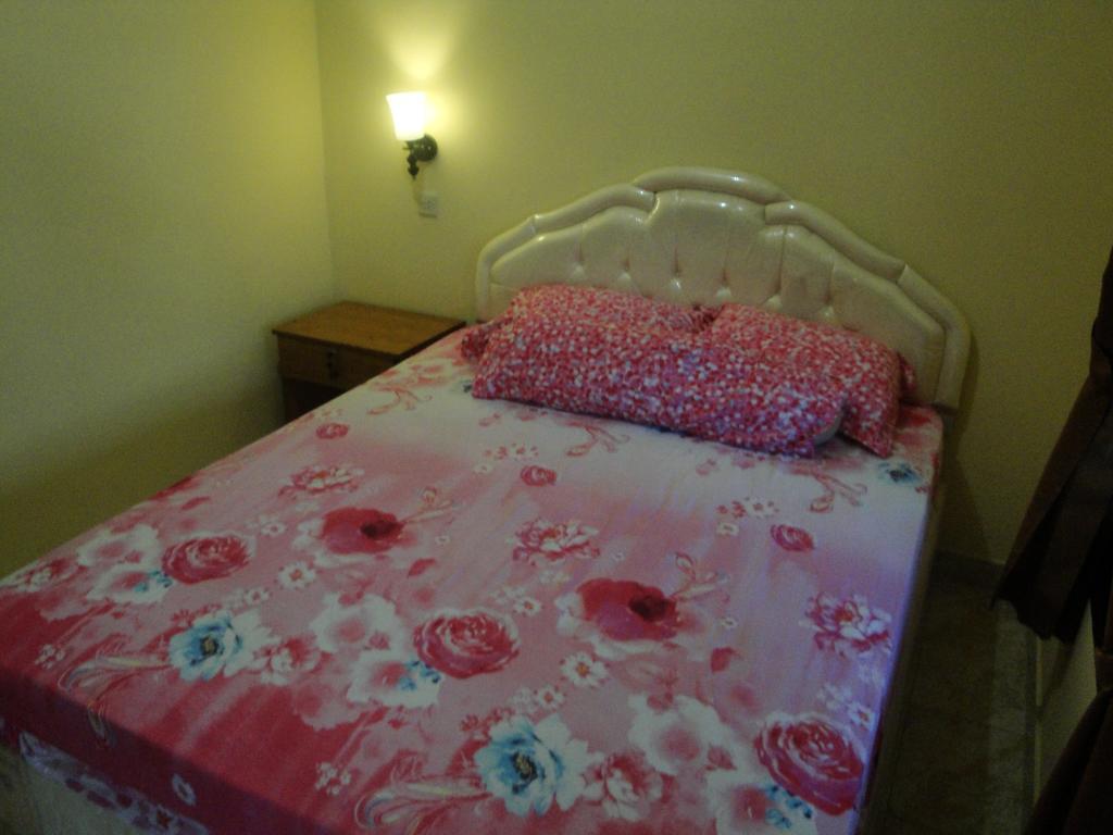 Puji Homestay Mataram Esterno foto
