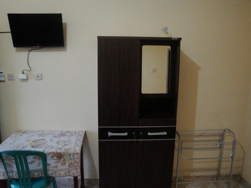 Puji Homestay Mataram Esterno foto