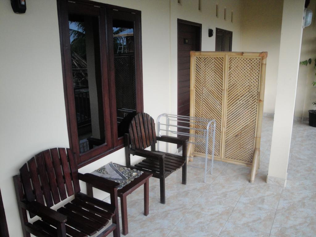 Puji Homestay Mataram Esterno foto