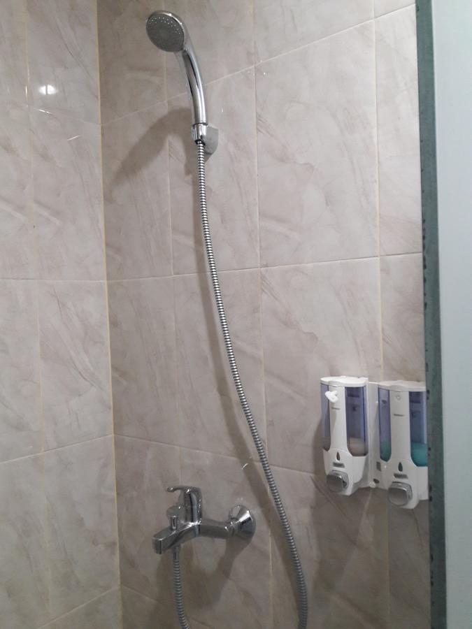 Puji Homestay Mataram Esterno foto