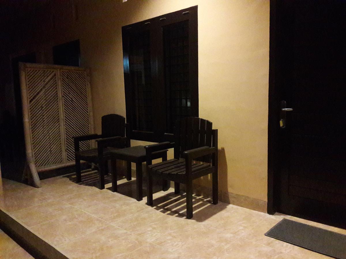 Puji Homestay Mataram Esterno foto